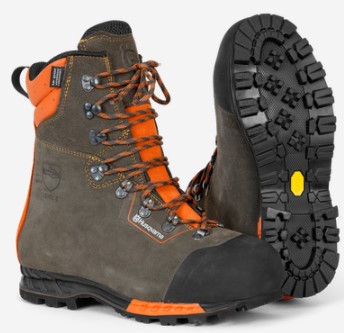 Saw protection boots Husqvarna Functional 24, 42 in the group Clothing & Safety equipment / Husqvarna Clothing & Safety equipment / Protective Boots at Entreprenadbutiken (5976593-42)