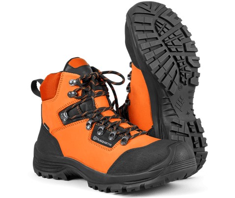 Protective boots Husqvarna Technical Light, 46 in the group Clothing & Safety equipment / Husqvarna Clothing & Safety equipment / Protective Boots at Entreprenadbutiken (5976595-46)