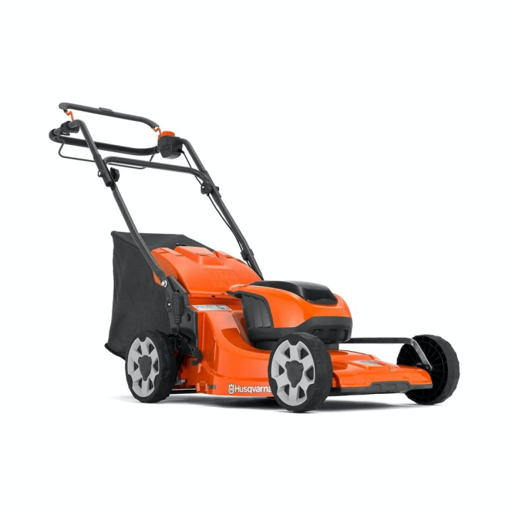 Husqvarna LC 142iS in the group Garden / Battery series / Lawn mowers at Entreprenadbutiken (9705419-01)