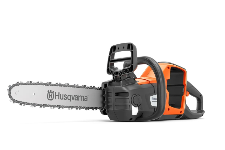 Husqvarna 230i battery chainsaw without battery and charger in the group Forest / Chainsaws / Battery Chainsaws at Entreprenadbutiken (9708383-03)