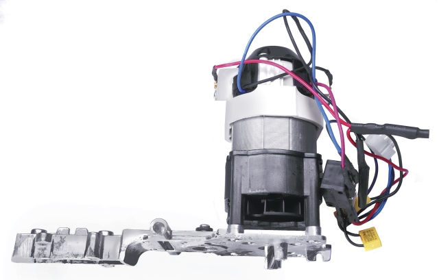 Motor with cable
