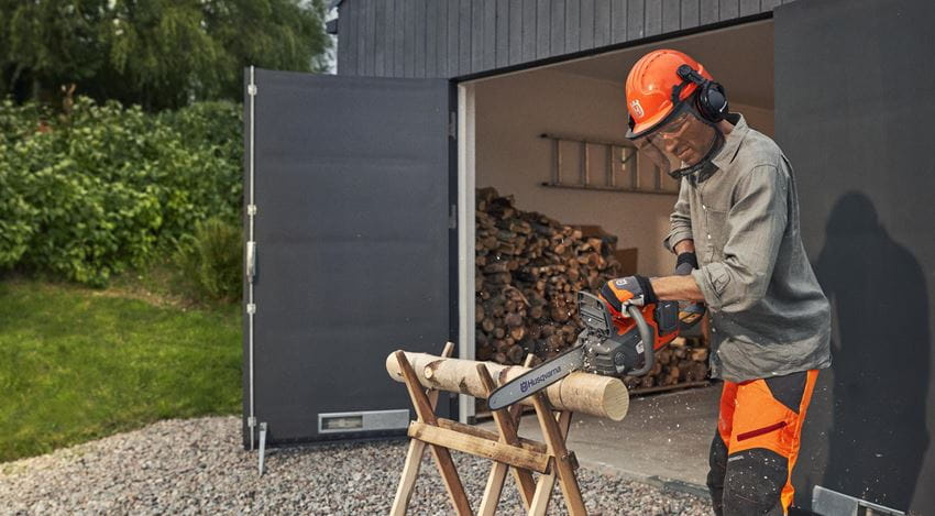 Husqvarna 225i Battery chainsaw