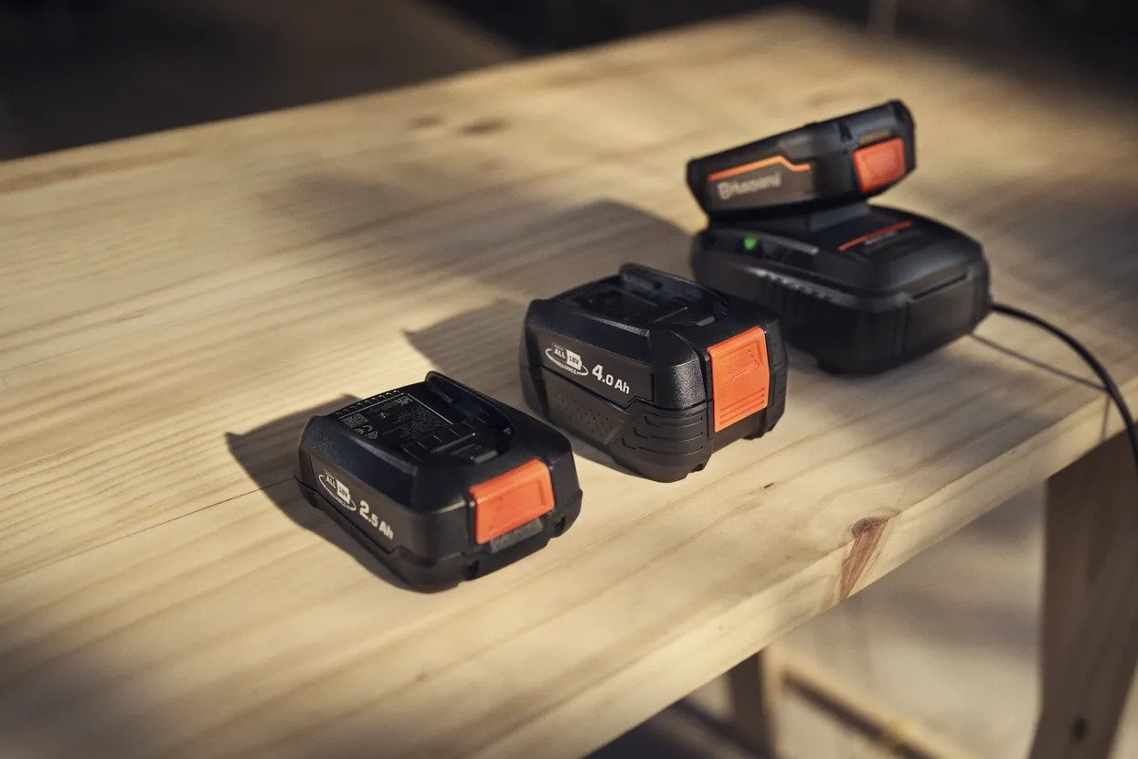 Husqvarna Aspire™ Charger 18-C70