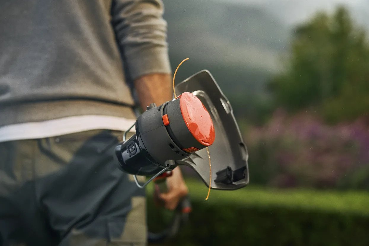 Husqvarna Aspire™ T28 without battery and charger