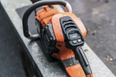 Husqvarna 435i incl. BLi30 & QC250 Husqvarna 435i incl. BLi30 & QC250