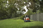Husqvarna TC 220T Tractor Husqvarna TC 220T Tractor