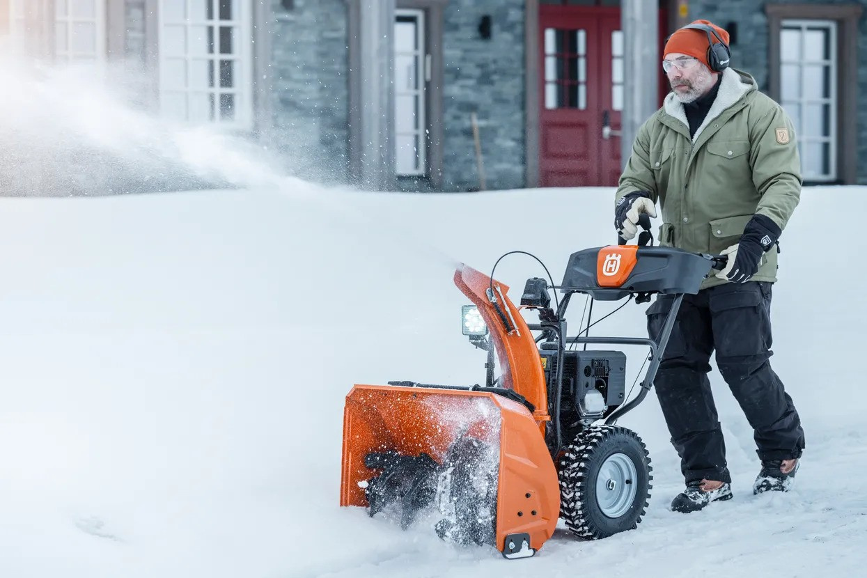 Husqvarna ST 269 Snow Blower