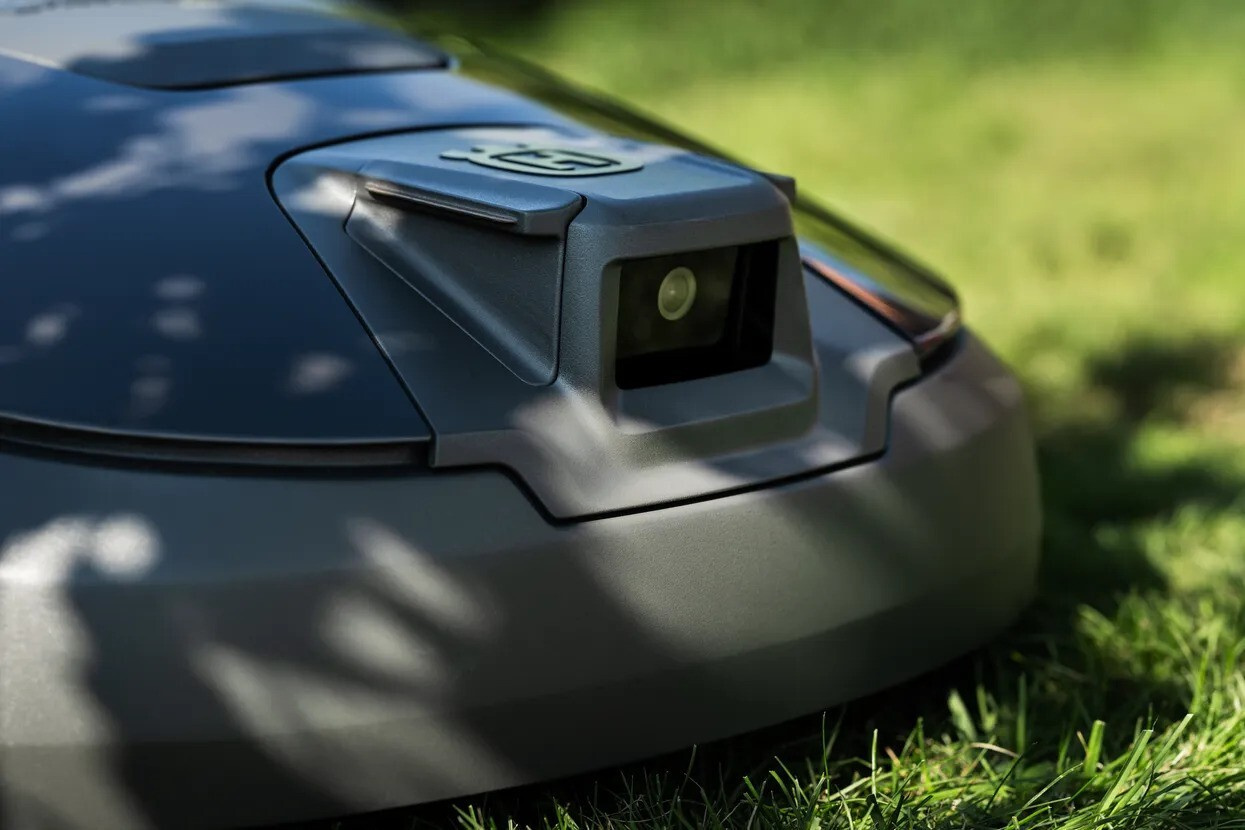 Husqvarna Automower® Aspire™ R6V Robotic Lawn Mower
